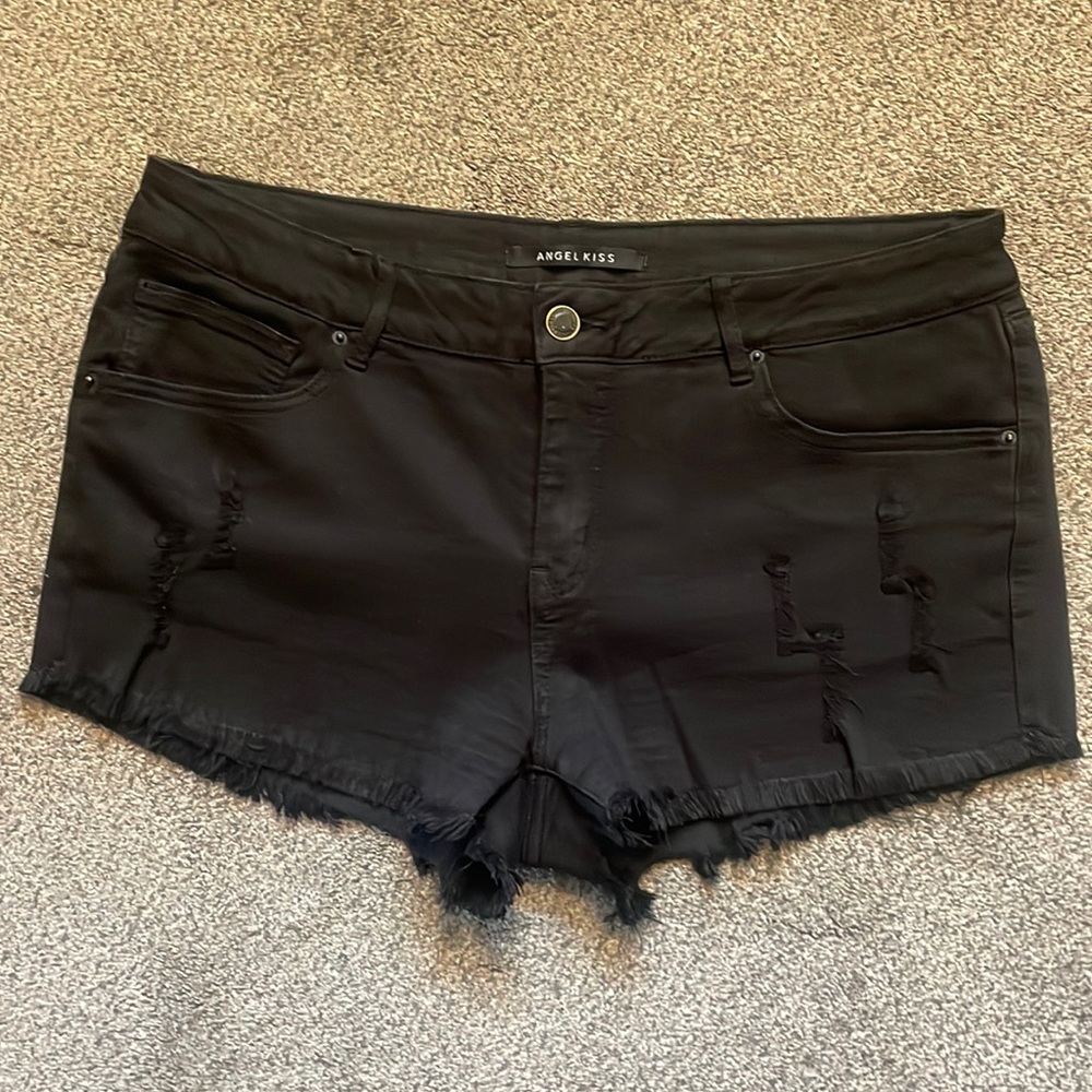 Angel Kiss - Womens Shorts - Size 15